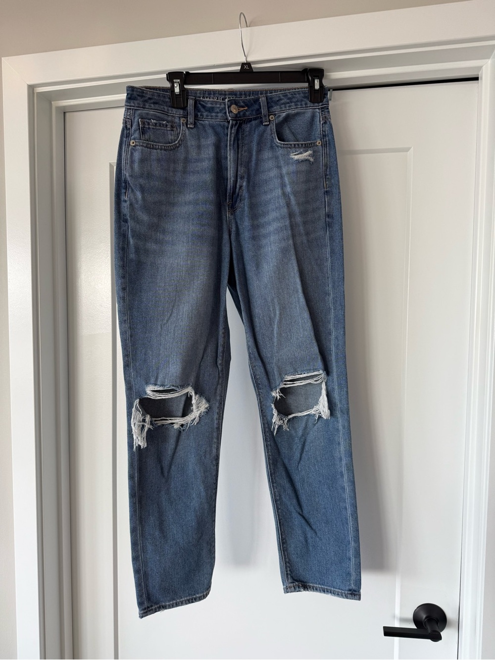American Eagle Outfitters Women's Distressed Blue Ankle Jeans
